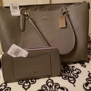 Brand new never used coach wallet and purse.